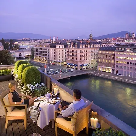 Mandarin Oriental, Szálloda 5*