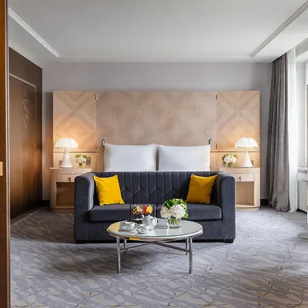 Mandarin Oriental, Szálloda