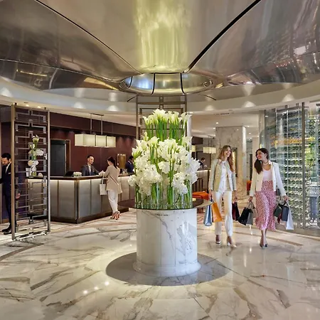 Mandarin Oriental, Szálloda