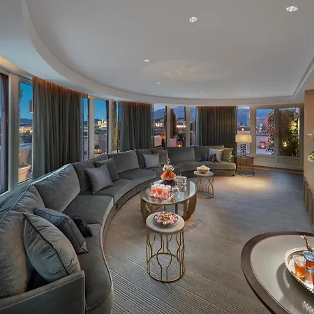 Mandarin Oriental, Szálloda